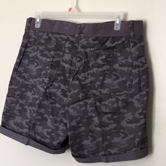 Lee Riders mid rise utility shorts - Picture 10 of 12